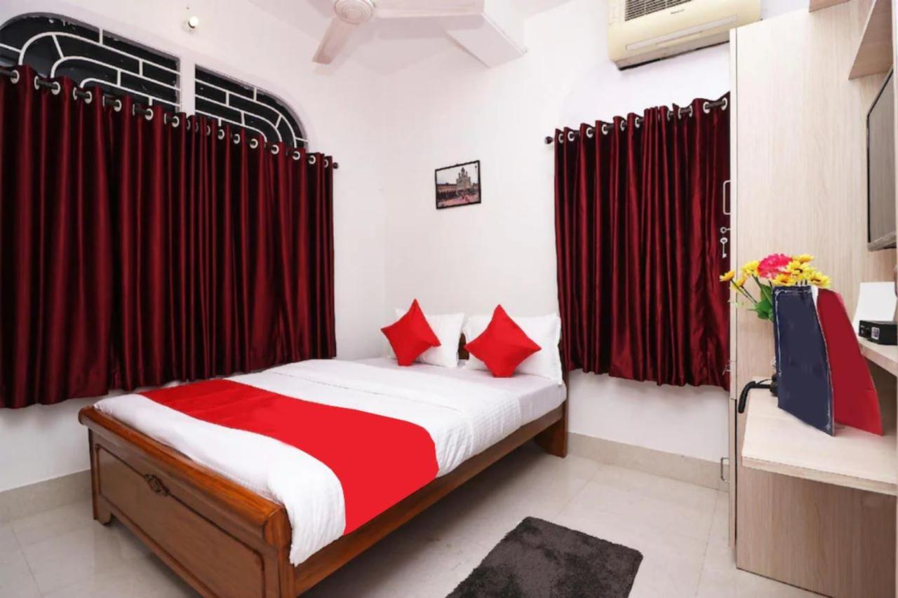Goroomgo Hotel Manurama Ruby Kolkata Exterior photo